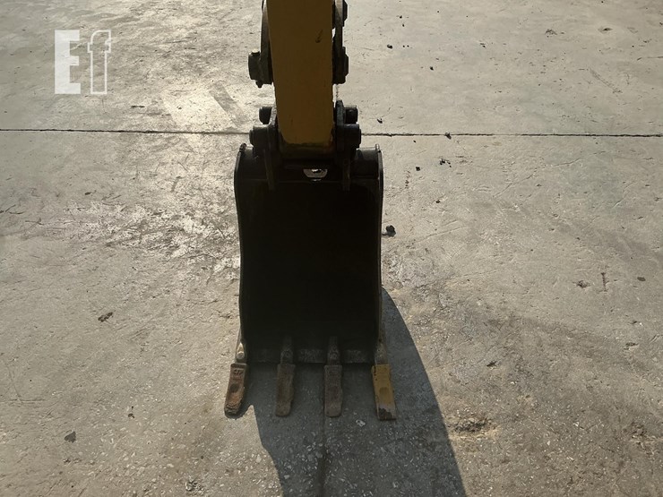 2010-caterpillar-303.5c-cr-image-11