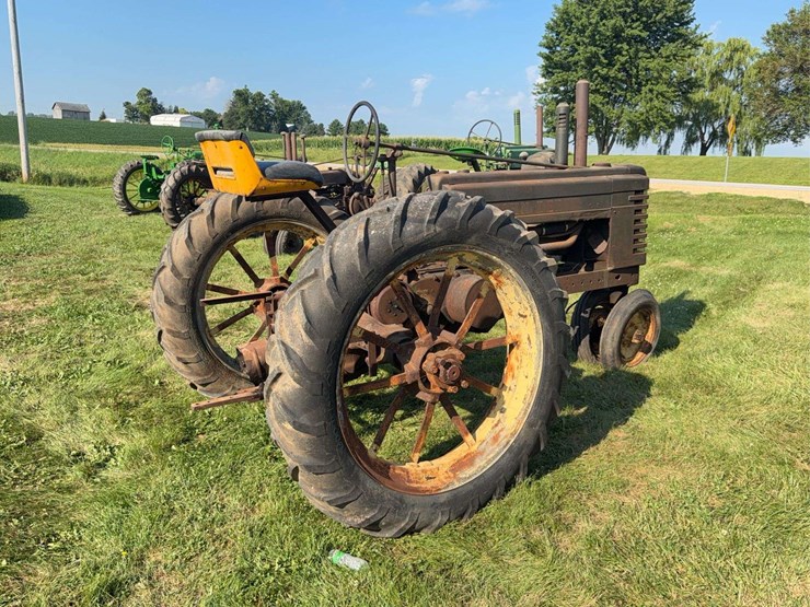 john-deere-b-image-5