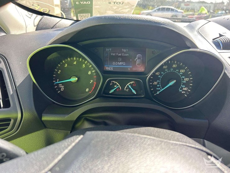 2015-ford-escape-image-16