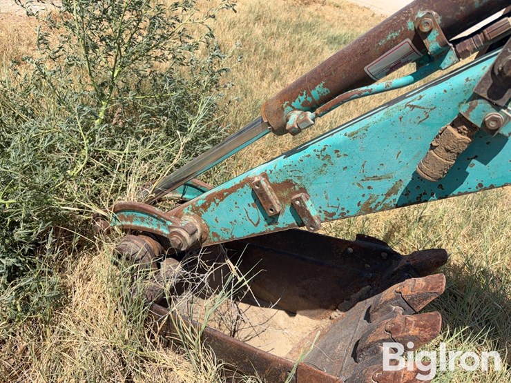 komatsu-pc35r-8-image-15