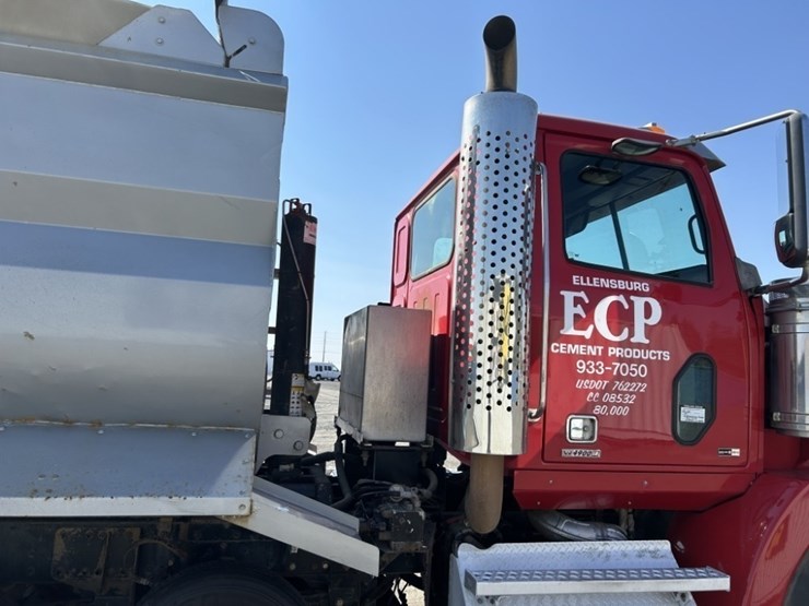 2015-western-star-4900sb-image-32