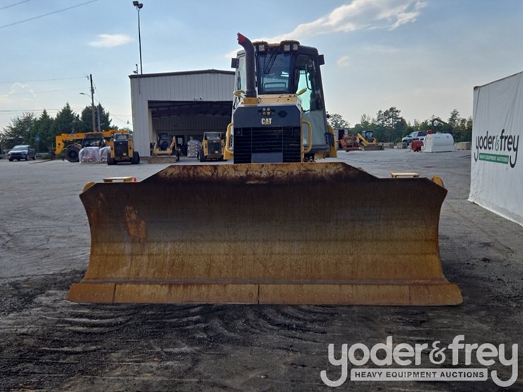 2020-caterpillar-d6k2-lgp-image-8