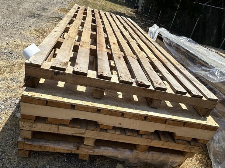 #106-•-(4)-wooden-pallets-52"-x-148-1/2"-x-6-1/2"-image-2
