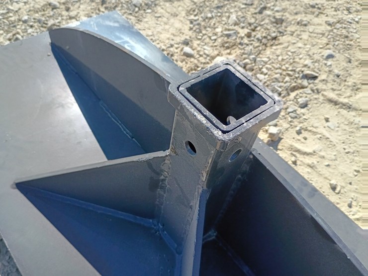 #l85-031-•-landhonor-utility-hitch-adapter-skid-steer-attachment-image-5