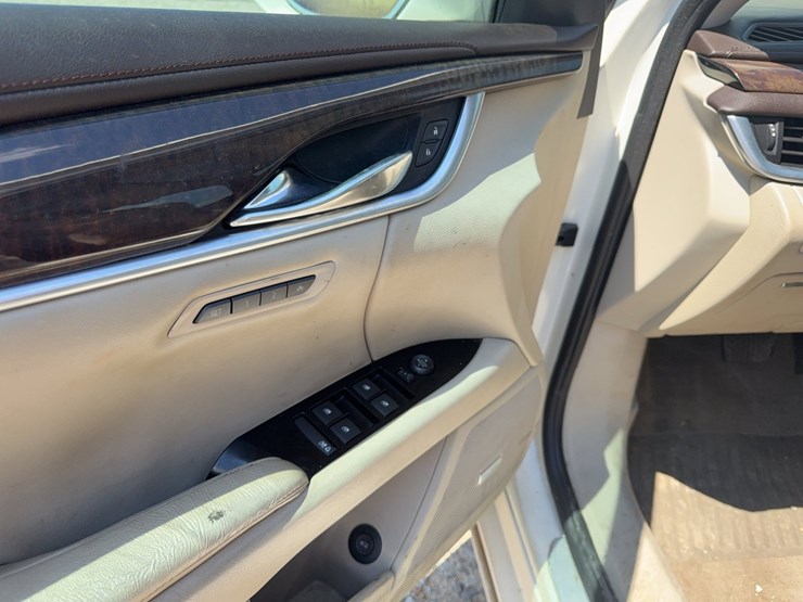 #48220-•-2013-cadillac-xts-sedan-2g61r5s39d9103334-inv#-48220-image-38