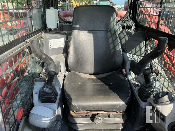 2017-kubota-svl75-2-image-14