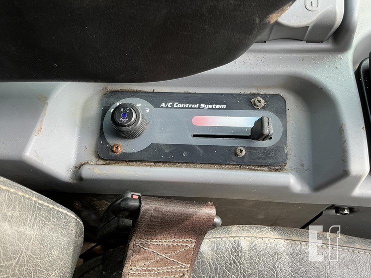 2017-kubota-svl95-2-image-16