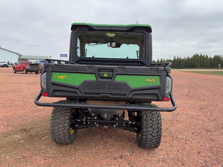 john-deere-gator-image-6