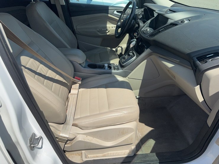2014-ford-escape-image-26