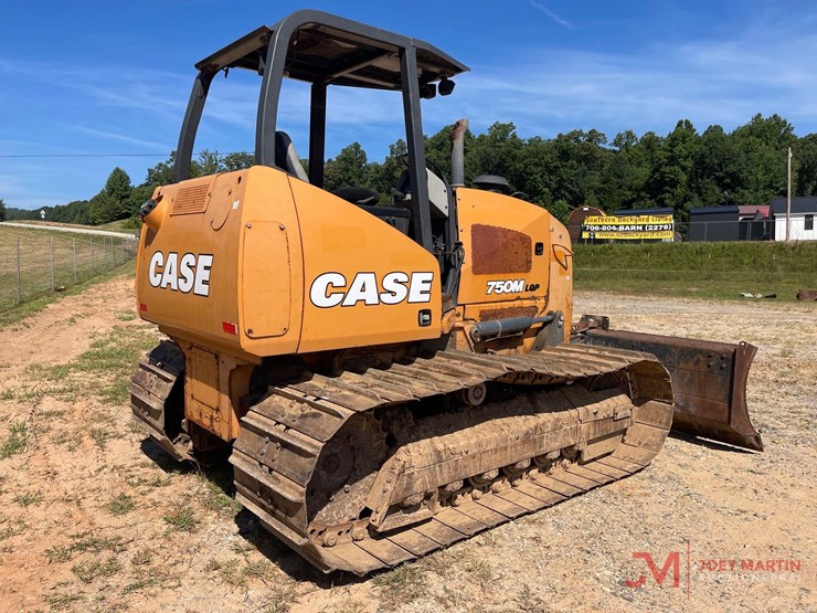 2018-case-750m-lgp-image-3