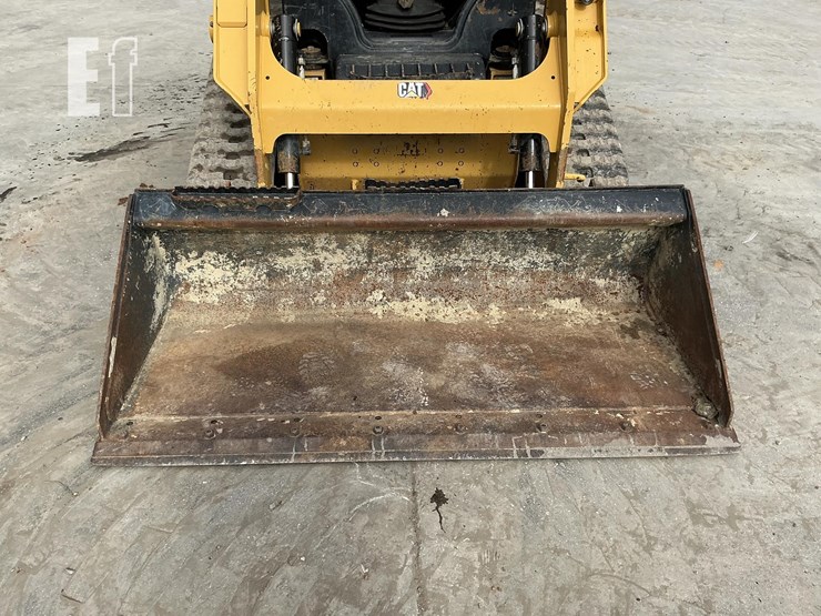 2019-caterpillar-249d3-image-11