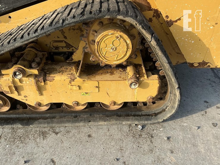 2020-caterpillar-249d3-image-9