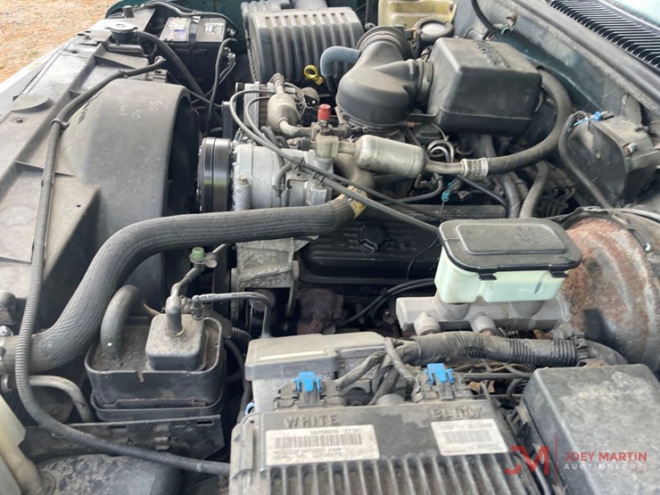1998-chevrolet-tahoe-image-13