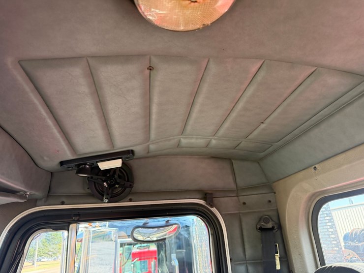 1997-peterbilt-378-image-122