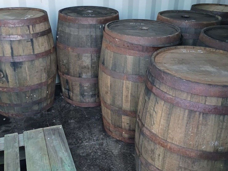 qty-(4)-whiskey-barrels-image-1