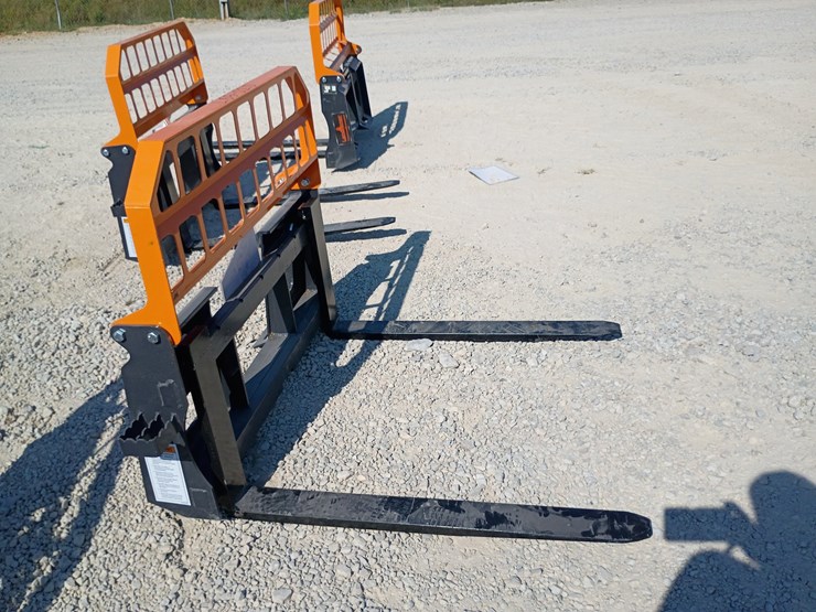 #l85-020-•-landhonor-pallet-fork-skid-steer-attachment-image-4