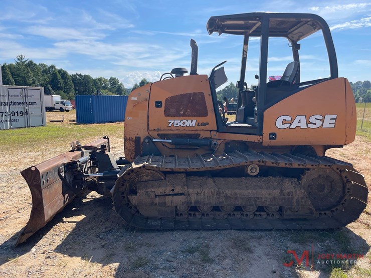 2018-case-750m-lgp-image-6