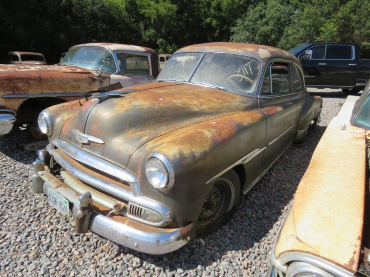 1951-chevrolet-styleline-deluxe-2dr-sedan-image-1