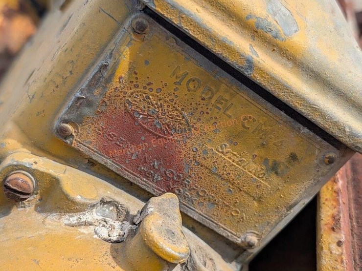 caterpillar-22-image-9