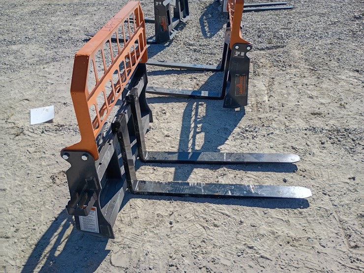 #l85-018-•-landhonor-pallet-fork-skid-steer-attachment-image-4