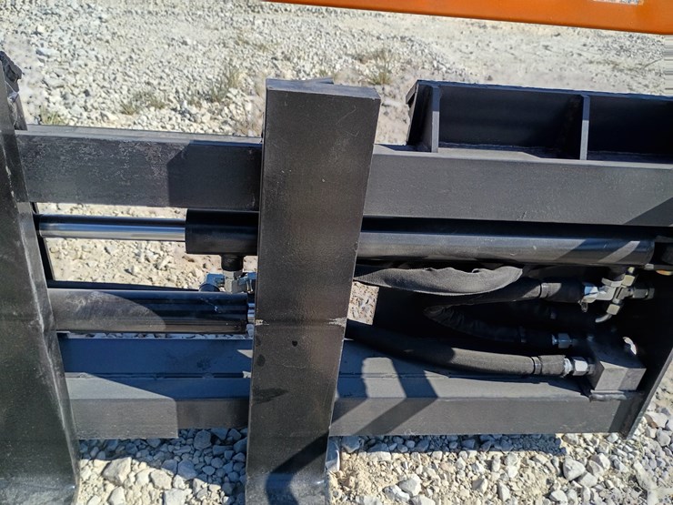 #l85-012-•-landhonor-hydraulic-pallet-fork-skid-steer-attachment-image-11