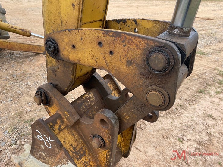 2003-caterpillar-420d-image-15