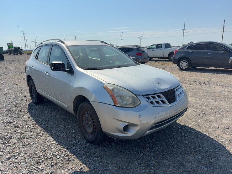 2014-nissan-rogue-image-2
