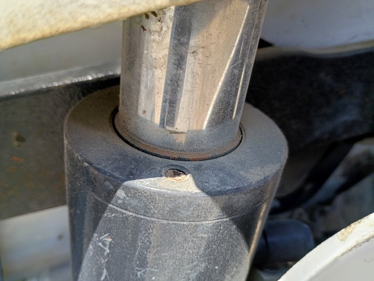 2022-bobcat-t66-image-61