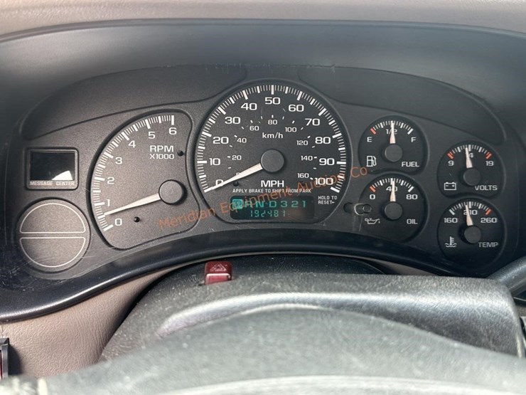 2000-chevrolet-k2500-image-22