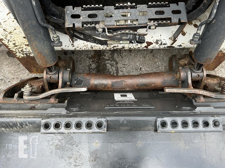 2023-bobcat-t770-image-12