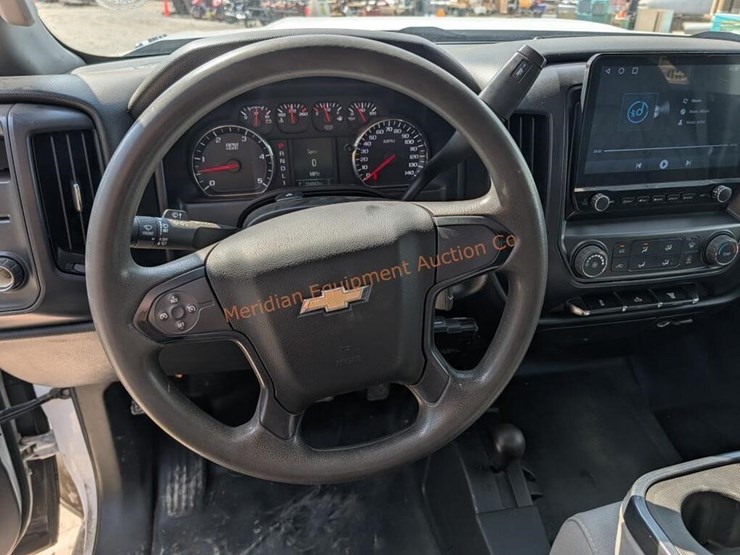 2017-chevrolet-silverado-3500-image-13