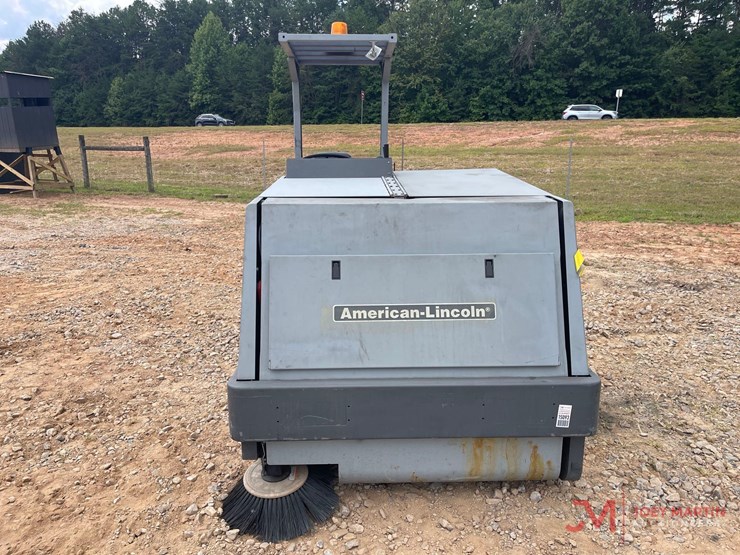 american-lincoln-advanced-7765-industrial-combination-ride-on-sweeper-image-8