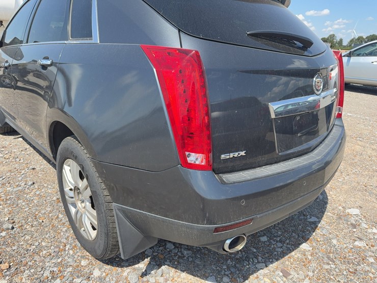 2012-cadillac-srx-image-8