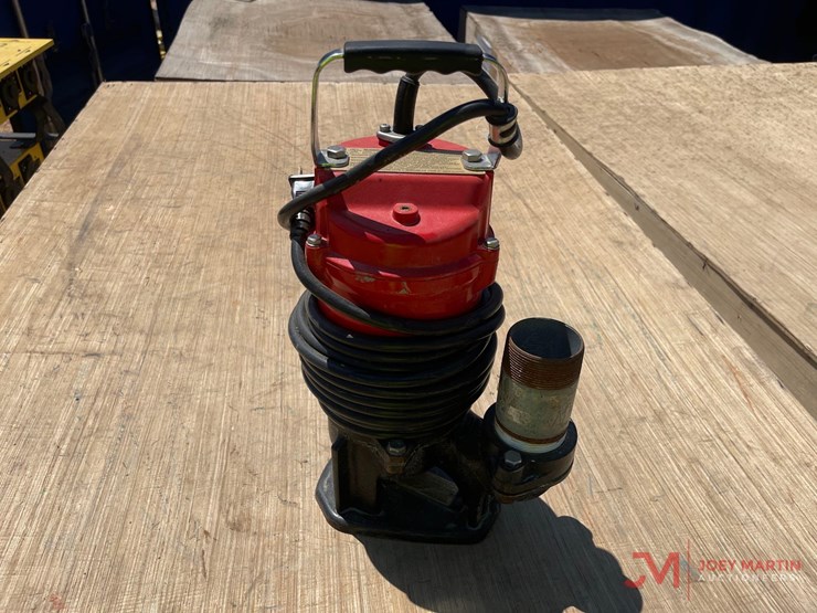 2'-submersible-trash-pump-image-2