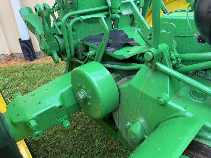 john-deere-520-image-24