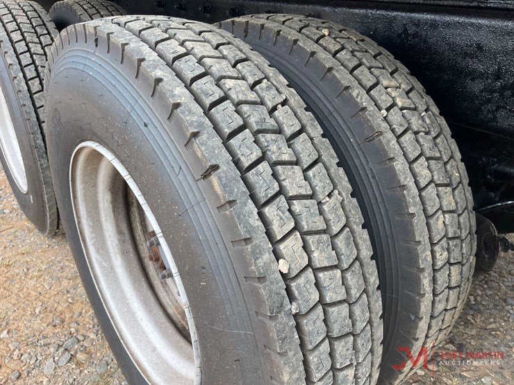 2007-mack-cv713-granite-tri-axle-dump-truck-image-9