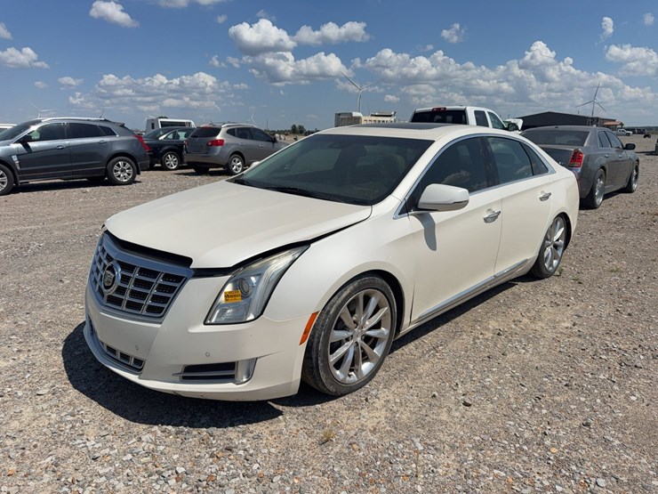 #48220-•-2013-cadillac-xts-sedan-2g61r5s39d9103334-inv#-48220-image-1