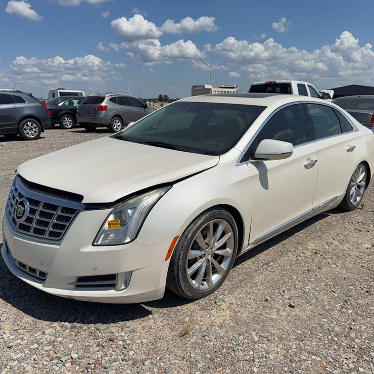 #48220 • 2013 Cadillac XTS Sedan 2G61R5S39D9103334 INV# 48220