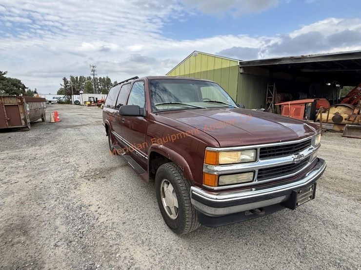 1998-chevrolet-suburban-1500-image-7