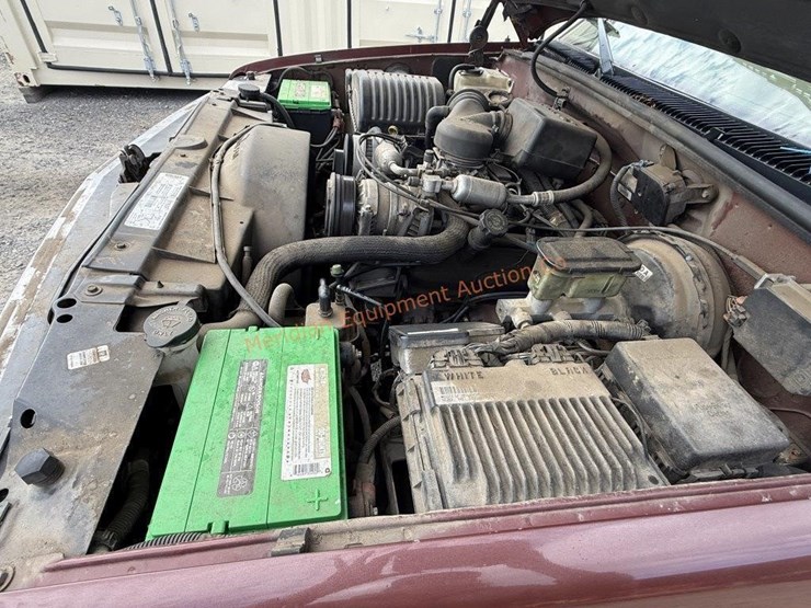 1998-chevrolet-suburban-1500-image-12