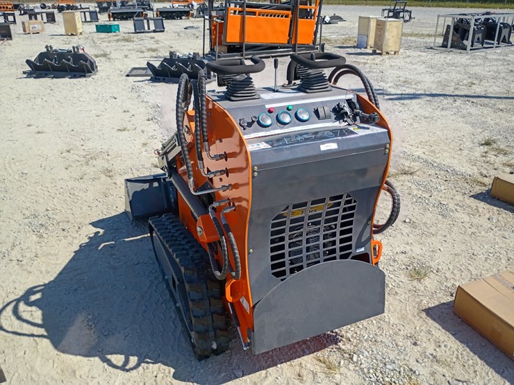 #l85-071-•-2026-landhonor-me380-mini-skid-steer-image-6