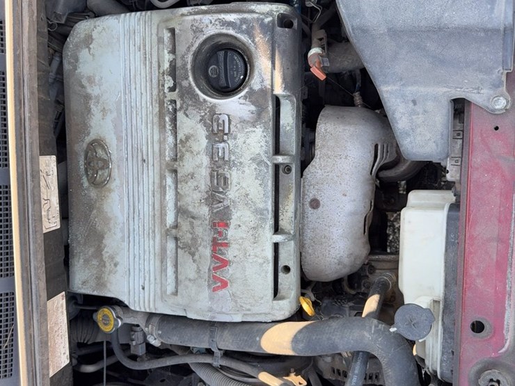 2004-toyota-sienna-image-54