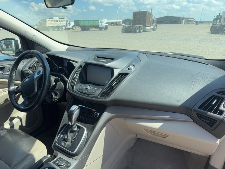 2014-ford-escape-image-30