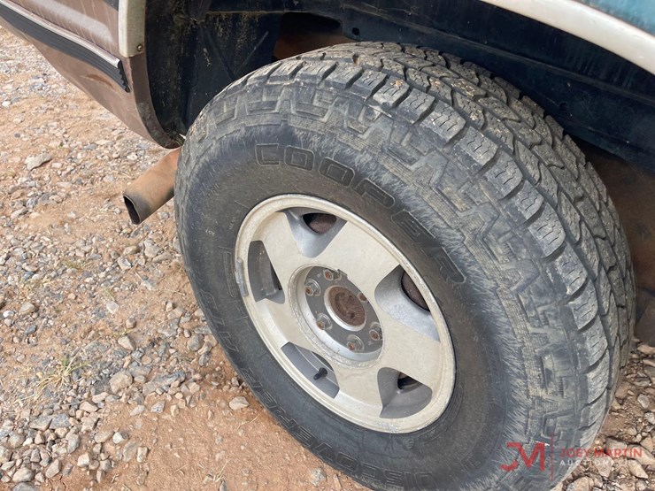 1998-chevrolet-tahoe-image-9