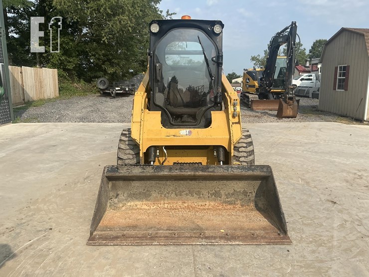 2020-caterpillar-242d3-image-7