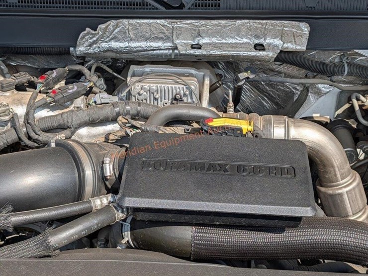 2017-chevrolet-silverado-3500-image-32