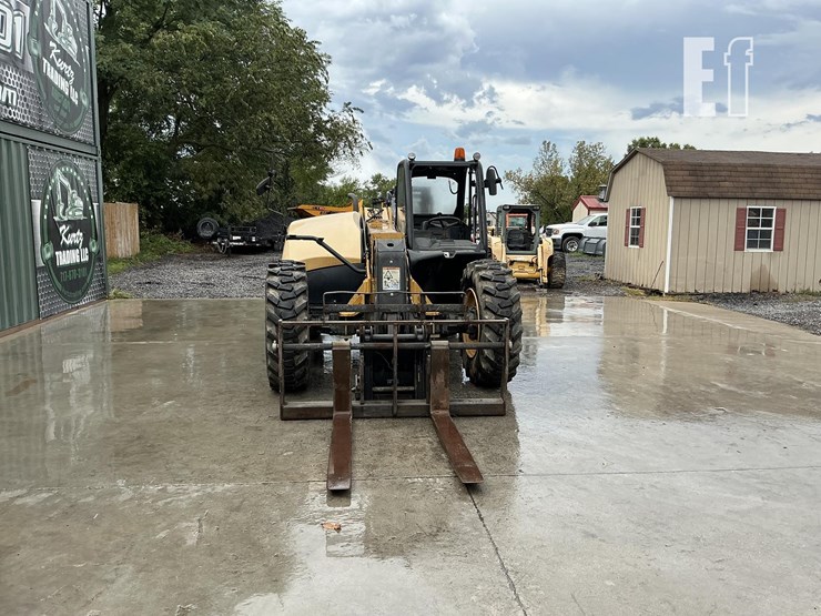 2014-caterpillar-th407c-image-7