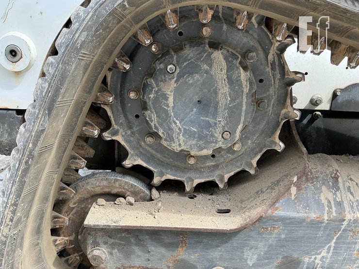 2019-bobcat-t770-image-10
