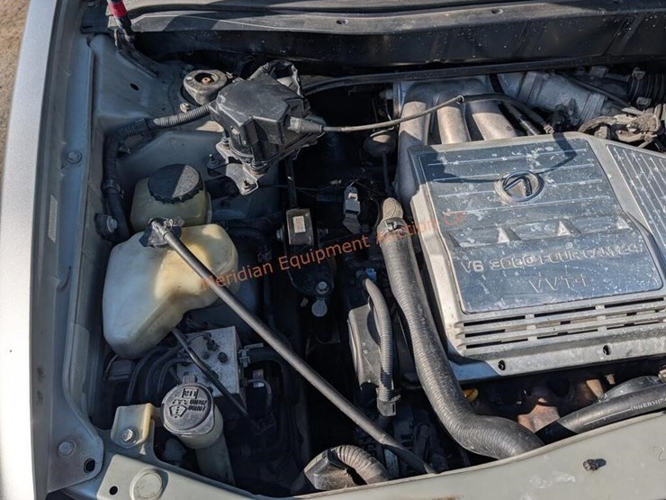 2001-lexus-rx300-image-36