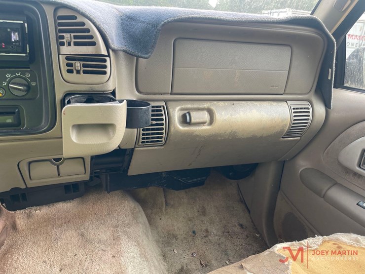 1998-chevrolet-tahoe-image-21